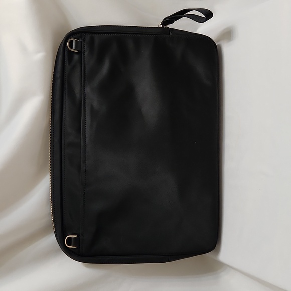 Kate Spade Black Nylon Laptop Sleeve With Strap - Picture 2 of 16